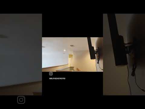 Here's an *interesting* feature in this Airbnb! 😉 #shorts #airbnb #cleaning