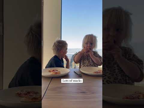 How to survive an Airbnb set up with kids - that TRUTH at the end, though 😅 #airbnb #airbnbhost